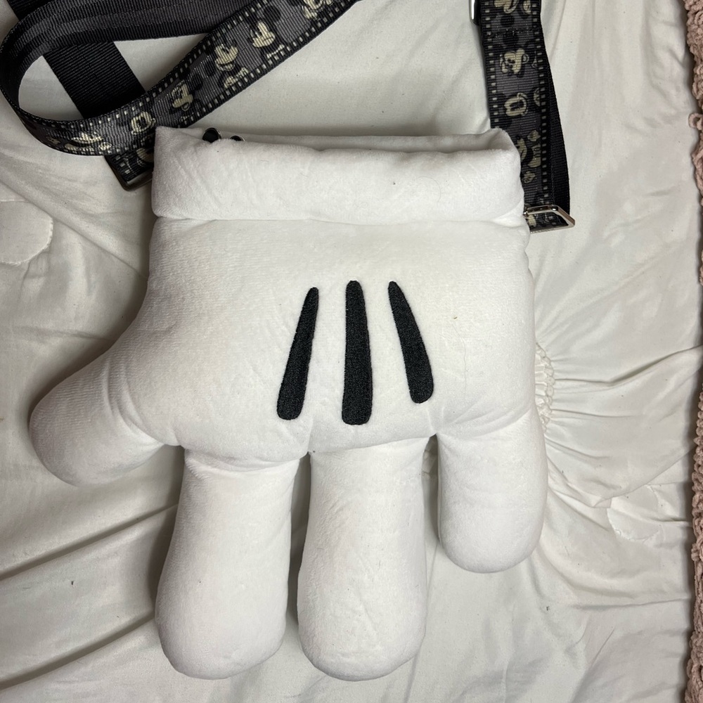 Harveys Mickey Mouse Plush Hand with Silver Screen Strap
